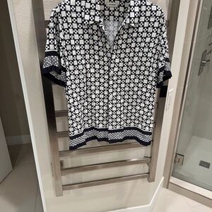 Mens short sleeve Sandro Shirt. size Medium